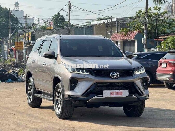 Toyota Fortuner Legender 2024