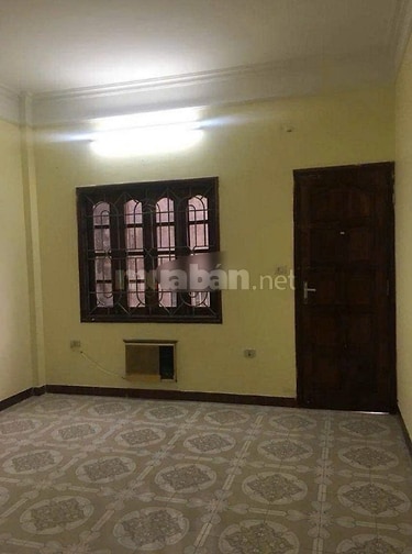 Cho thuê nhà 3 tầng Hoàng Hoa Thám, Ba Đình. Giá: 11tr/tháng