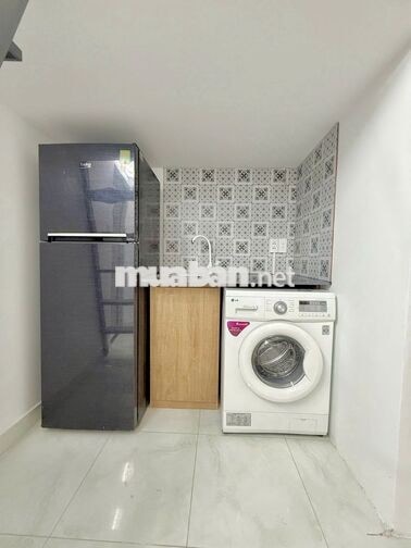 Phòng mới xây hẻm 161 Lạc Long gần UBND Quận 11.