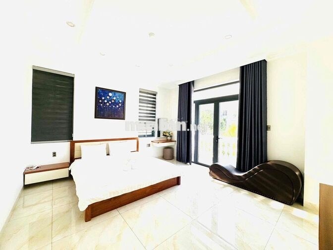 Biệt Thự Cách Biển 500m giá Ngộp