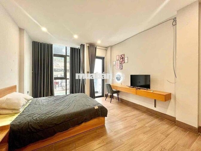 FOR RENT - STUDIO BAN CÔNG RỘNG 40M2