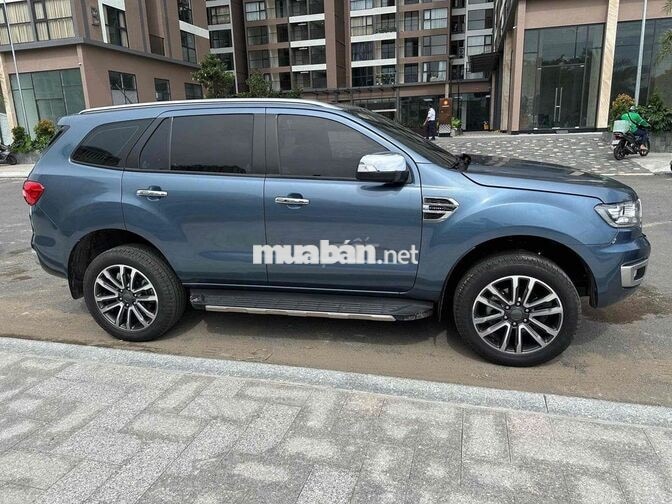 Ford Everest Titanium Cọp - Xe Gia Đình Siêu Kỹ