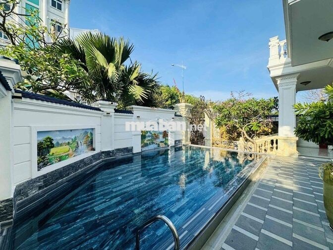 Biệt Thự Cách Biển 500m giá Ngộp