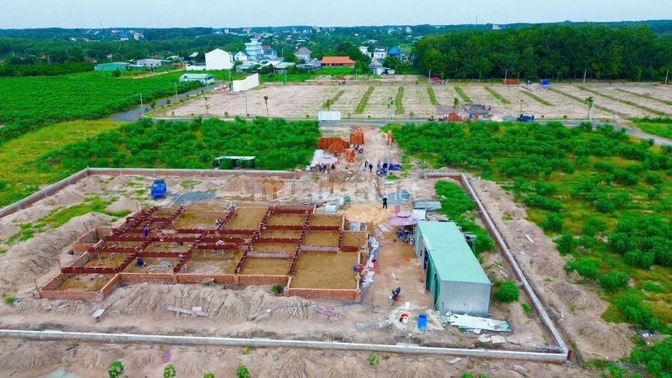 KẸT TIỀN BÁN GẤP 1137M2, ĐẤT THỔ CƯ, DÂN CƯ ĐÔNG, KẾ KCN BECAMEX