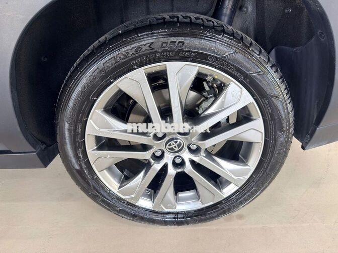 Innova Cross Hybrid 2024 Đen Hybrid 15.494 km