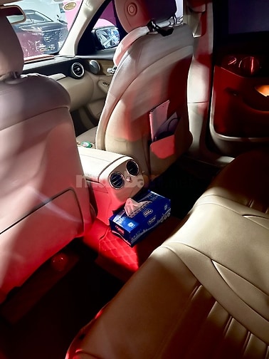 C250 đen bóng .nữ chạy kỹ. Như mới.95% nội thất cao cấp. Siêu sạch 