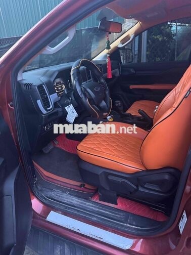 Ford Ranger XLS 2024 Tự động 17.000 km Đỏ