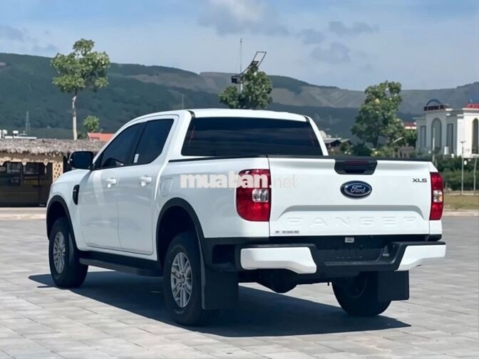 Ford Ranger XLS 2.0 AT 4x2 2026 Trắng
