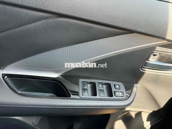 Mitsubishi Xpander Cross 2020 Trắng 3 vạn