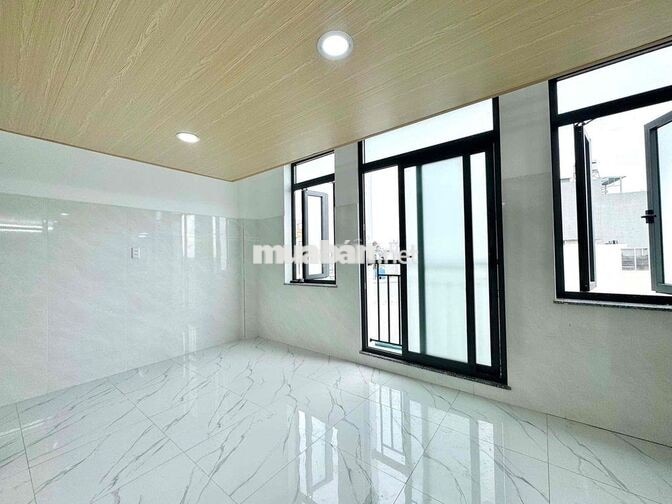 Khai trương phòng trọ dạng có gác có ban công ngay NTTU Q12