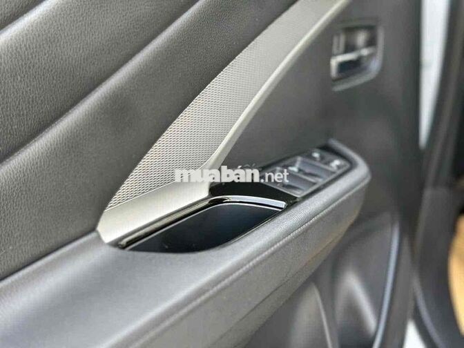 Mitsubishi Xpander Cross 2020 Trắng 3 vạn
