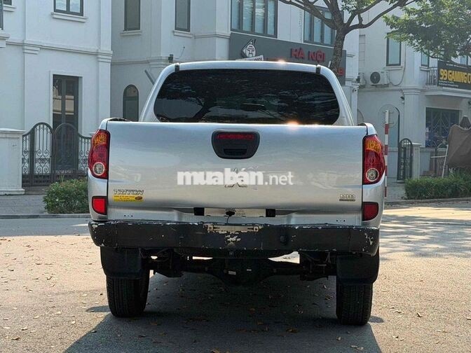 Mitsubishi Triton Bạc Số sàn Nhập khẩu