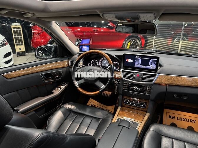 Mercedes-Benz E300 Elegance W212 2010 Đen