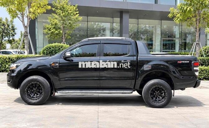 Ford Ranger XLS 2.2AT 2016 Nhập khẩu Đen