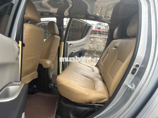 Mitsubishi Triton Bạc Tự động Nhập khẩu