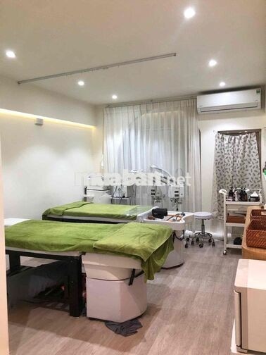 Sang nhượng spa 2MT HXH 150 Nguyễn Trãi P Bến Thành Q1.(mặt sau Tôn Th