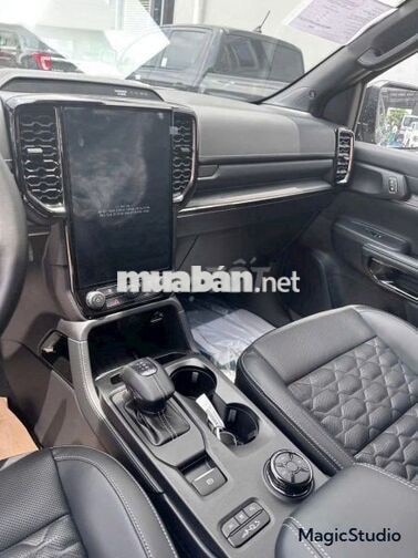 Xe Ford Everest Platinum 2.0L 4x4 AT 2026