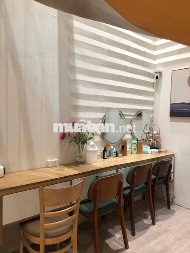 Sang nhượng spa 2MT HXH 150 Nguyễn Trãi P Bến Thành Q1.(mặt sau Tôn Th