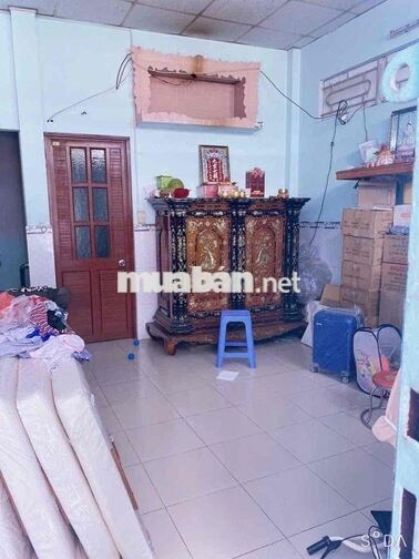 nhà chính chủ cần bán gấp, trong chợ Rạch Ông