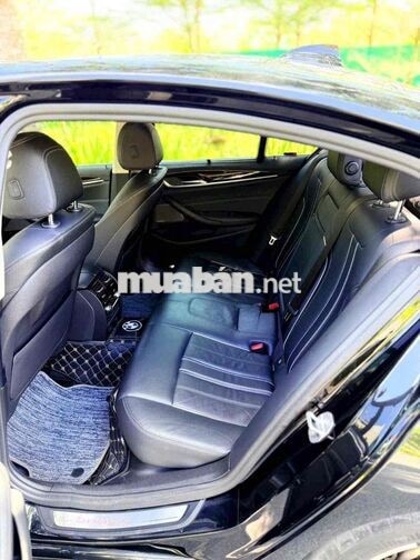 BMW 530i XLine 2019 5.1 vạn Đen