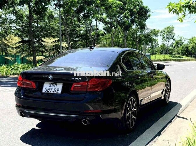 BMW 530i XLine 2019 5.1 vạn Đen