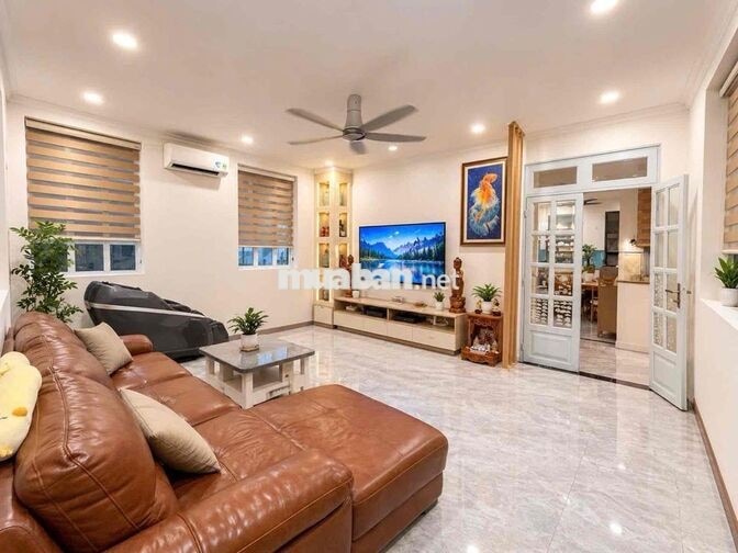 BÁN NHÀ CHỈ 110 /M DT KHỦNG 74M HẺM XE HƠI ĐỔ CỬA TOÀN BIỆT THỰ  NHỈNH