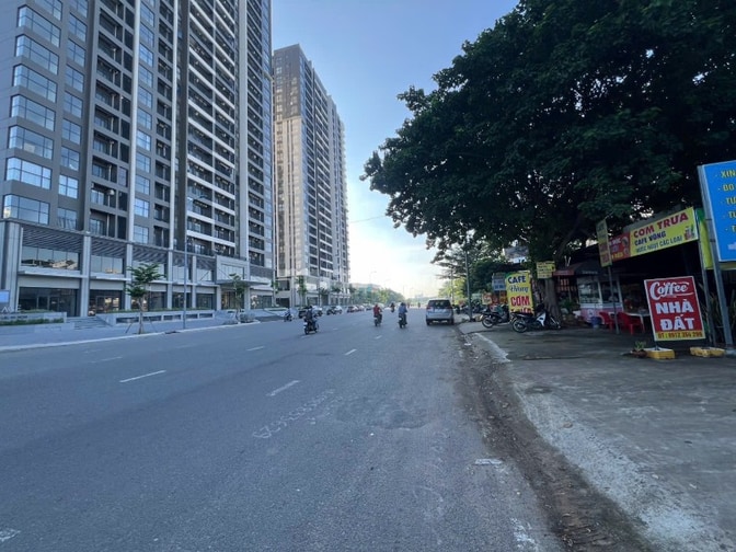 Bán nhà Mặt tiền kinh doanh 240 Trương Văn Bang, P.Thạnh Mỹ Lợi, Q2, g