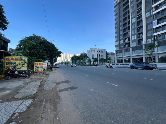 Bán nhà Mặt tiền kinh doanh 240 Trương Văn Bang, P.Thạnh Mỹ Lợi, Q2, g