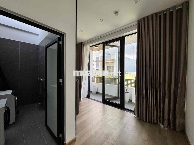 Nhà 3 Tầng Duy Tân, 3 Phòng ngủ, 4 WC
