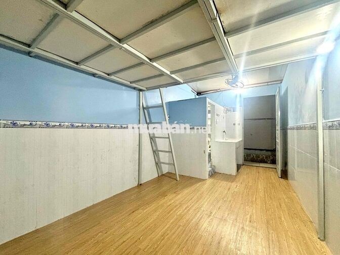 PHÒNG GÁC LỐI ĐI BAN CÔNG THANG MÁY - KẾ BÊN TDT ĐH CẢNH SÁT LOTTE