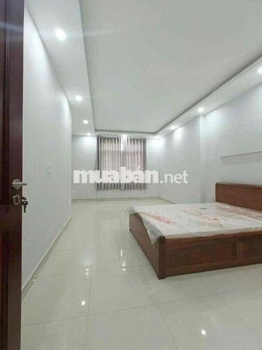 NHÀ 8 x 30 MẶT TIỀN HẺM 178 HVL