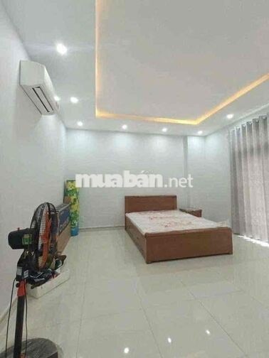 NHÀ 8 x 30 MẶT TIỀN HẺM 178 HVL