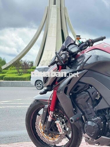 Z1000