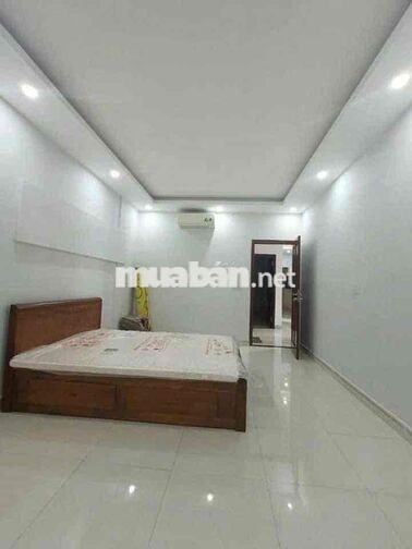 NHÀ 8 x 30 MẶT TIỀN HẺM 178 HVL