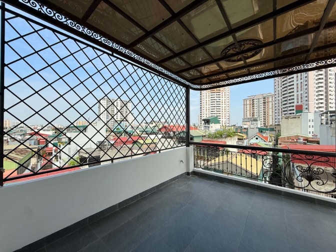 TÂN MAI_SÁT ĐƯỜNG VĐ 2.5_8 TẦNG_Ô TÔ TRÁNH_VỪA Ở VỪA KDOANH VĂN PHÒNG