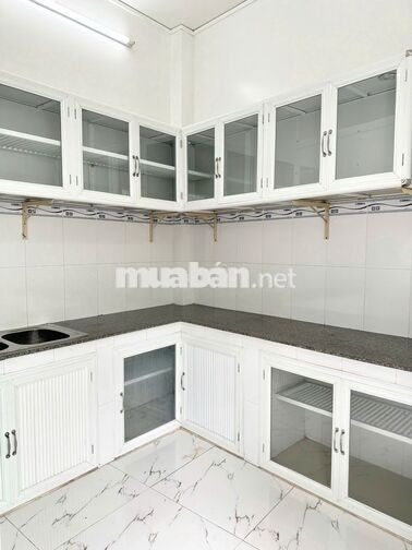 Nhà 2 Lầu 3PN Góc 2MT, Hẻm Đường Quang Trung chir 6,5 triệu