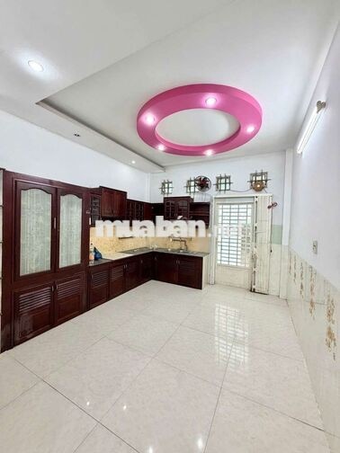 Nhà 2 lầu 4PN đường Lê Chân 12tr tluong