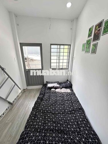 NHỈNH 1 TỶ NHÀ 3 TẦNG + LỮNG SÁT CHỢ LỢN DTSD 40m2