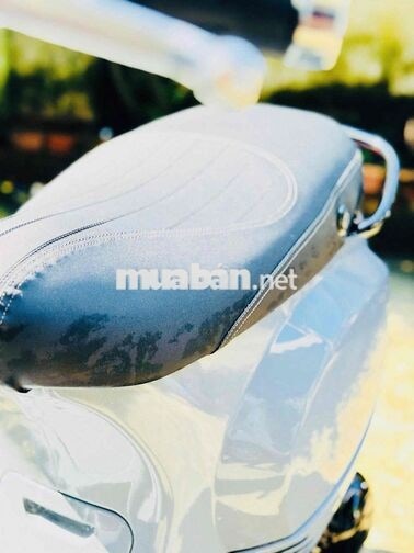 Piaggio Vespa LX 150cc Phun xăng điện tử Xám