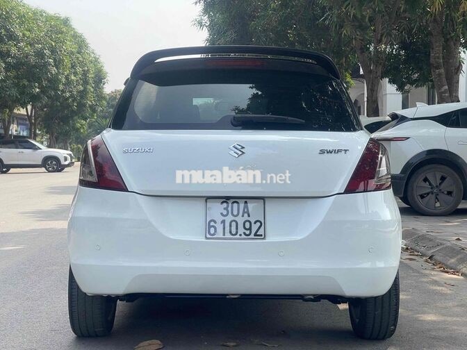 Bán xe suzuki swift sx 2015 đẹp zin suất sắc