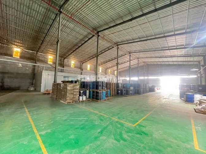 CHO THUÊ NHÀ XƯỞNG 2700m2 GIÁ CHỈ 220tr/tháng TẠI VĨNH TÂN