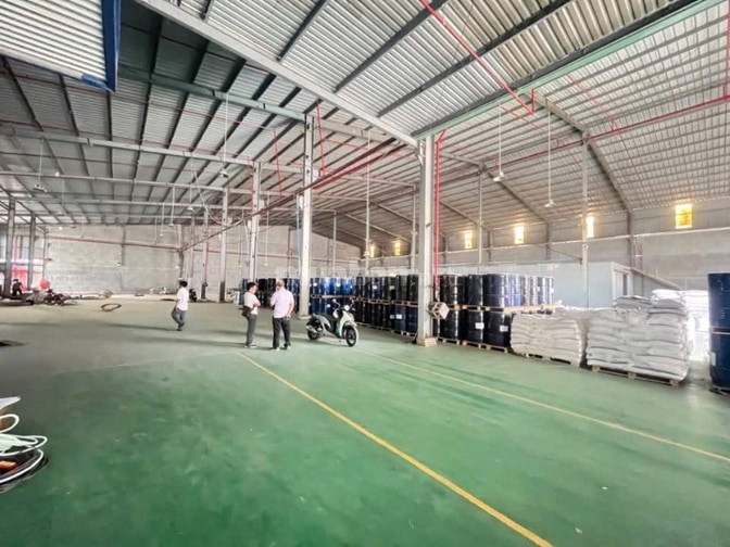 CHO THUÊ NHÀ XƯỞNG 2700m2 GIÁ CHỈ 220tr/tháng TẠI VĨNH TÂN