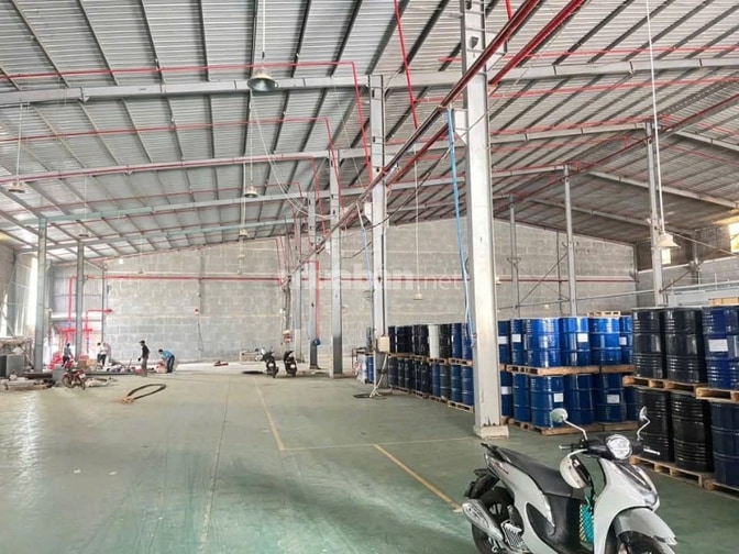CHO THUÊ NHÀ XƯỞNG 2700m2 GIÁ CHỈ 220tr/tháng TẠI VĨNH TÂN