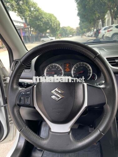 Bán xe suzuki swift sx 2015 đẹp zin suất sắc