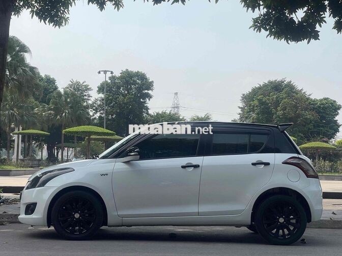 Bán xe suzuki swift sx 2015 đẹp zin suất sắc
