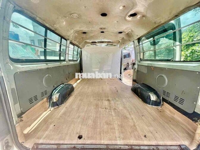 Toyota Hiace 2005 Dầu Bạc