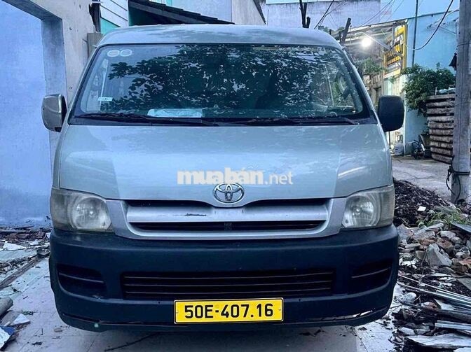 Toyota Hiace 2005 Dầu Bạc