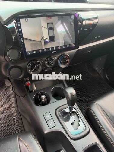 Toyota Hilux 2021 Bán tải Tự động Trắng 90000 km