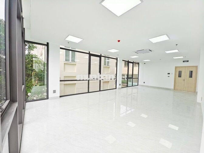 Cho thuê văn phòng Ô Chợ Dừa 75m2 13tr  lô góc full kính nhà mới tinh