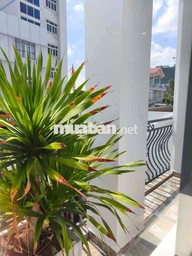 118m2 - mặt tiền 2 tầng - nhà mới - cách vincom dĩ an 300m - 6,5 tỷ